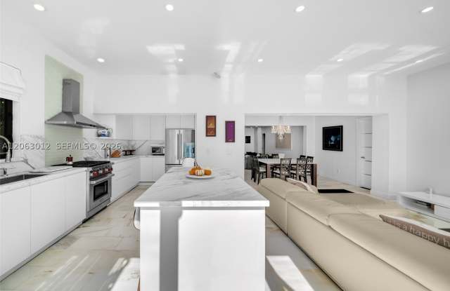 110 3rd San Marino Ter Gallery 4