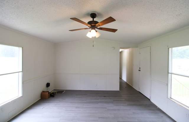 NO SECURITY DEPOSIT! Gallery 4