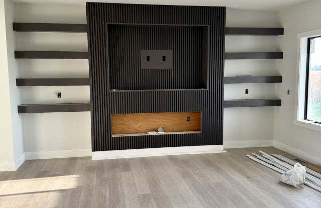 4702 180th St - 4702 180th Street, Urbandale, IA 50263 4702 180th St - 4702 180th Street, Urbandale, IA 50263