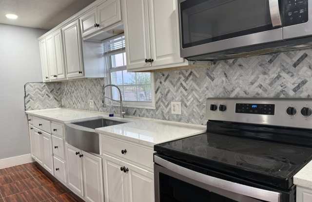 3814 E Marigold Dr Gallery 3