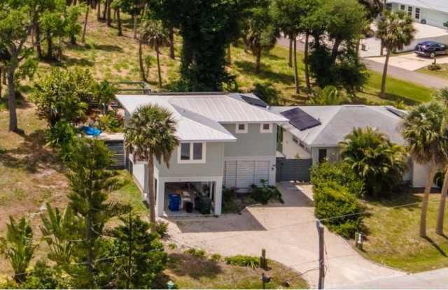 385 W COWLES STREET photos photos