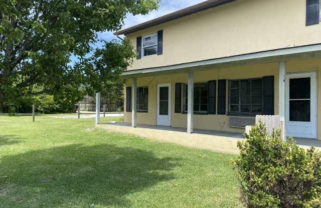 3106 Hwy 24 unit: C - 3106 North Carolina 24, Broad Creek, NC 28570