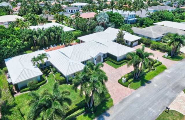 2323 Areca Palm Road Gallery 3