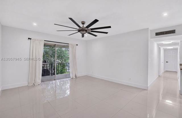 13707 SW 91st Ct Gallery 4