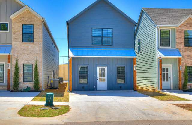 Brand New Duplexes Downtown Edmond photos photos