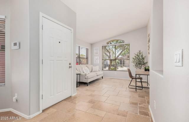 4632 E MOSSMAN Road Gallery 2