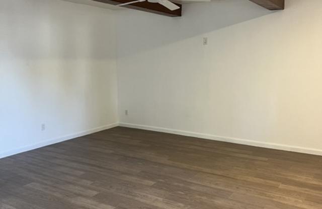 202 Mesa Street Gallery 4