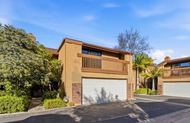 Spacious Westside Townhome Near Parks, Trails, and the Beach photos photos