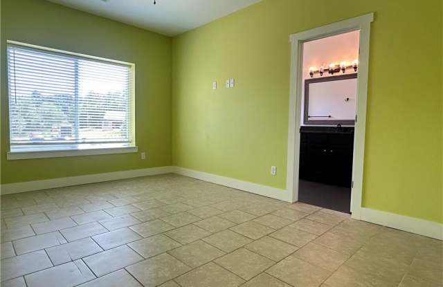 16 South Ray Avenue - 1 Gallery 4