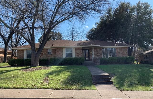 308 Davis Drive - 308 Davis Drive, DeSoto, TX 75115