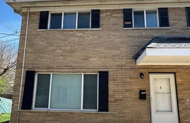 1721 E Roosevelt Road - 1721 East Roosevelt Road, Wheaton, IL 60187