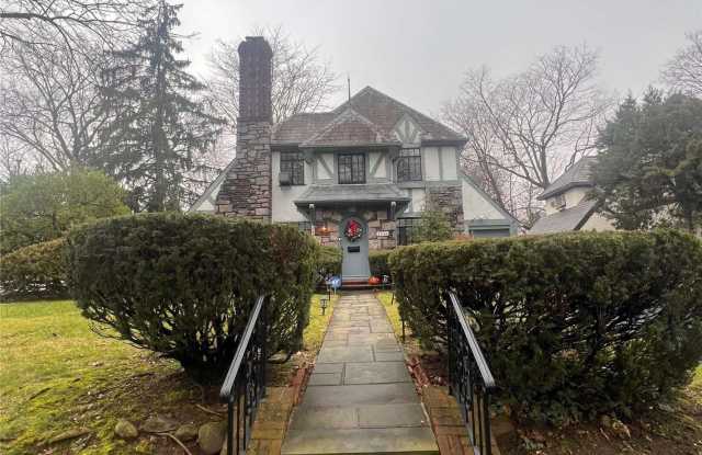 52-20 Concord Street Gallery 2