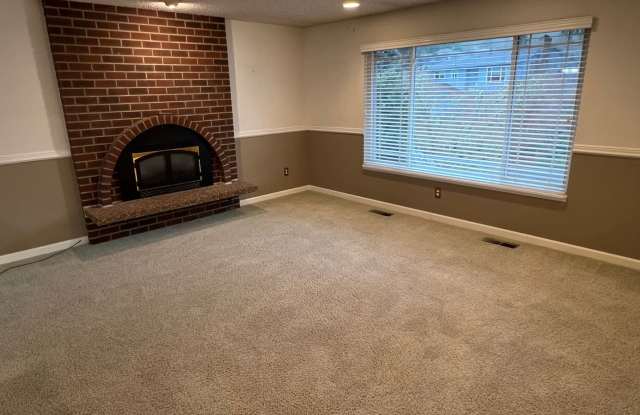 Charming 4 Bedroom Renton Home! Gallery 3