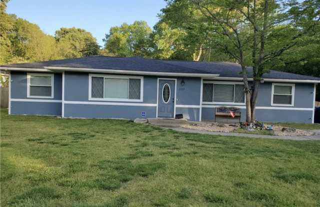 2233 Paris Street photos photos