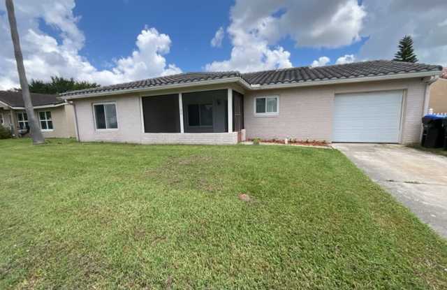 5523 Westbrook Dr photos photos