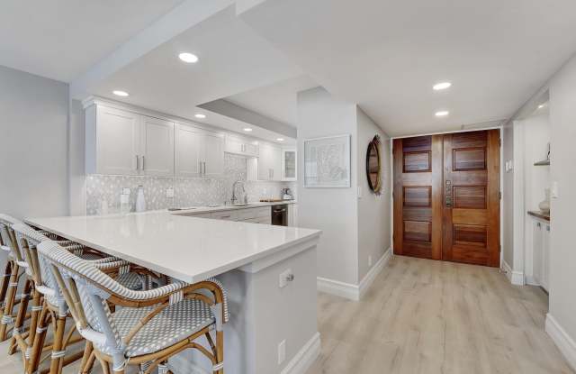 2175 S Ocean Boulevard Gallery 3