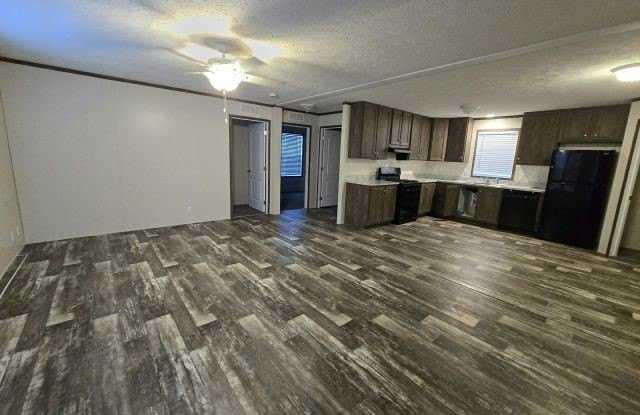 335 Bankers Drive - 335 Bankers Drive, Vadnais Heights, MN 55127