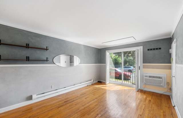 187 Seaver Ave Gallery 4