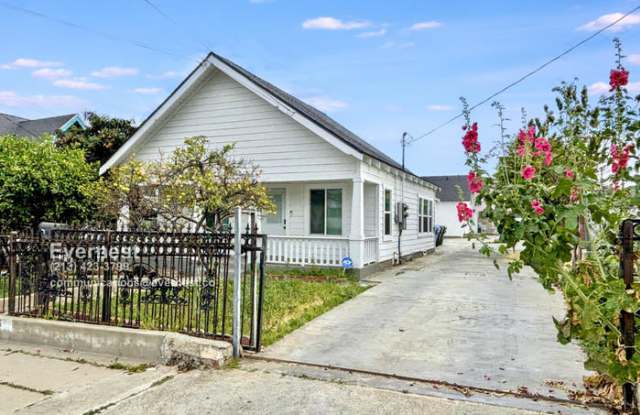 3046 Guirado Street photos photos