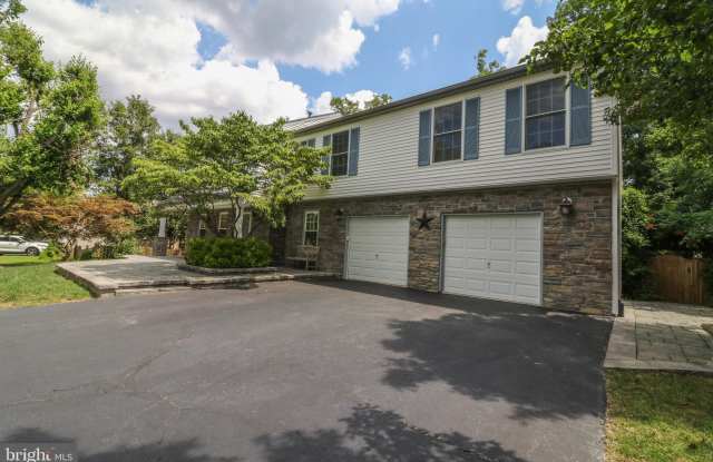 5503 HAMPTON FOREST WAY Gallery 3