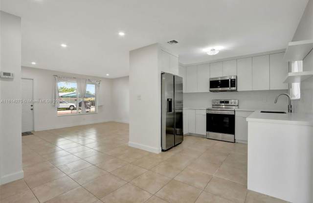 4435 Southwest 102nd Court Gallery 3