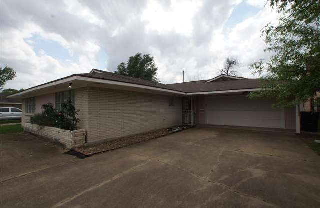 8330 Mcavoy Drive Gallery 3