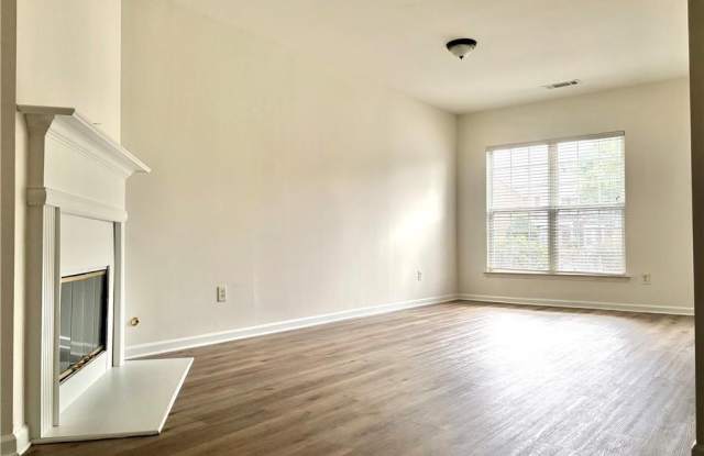 1581 Cove Creek Circle Gallery 3
