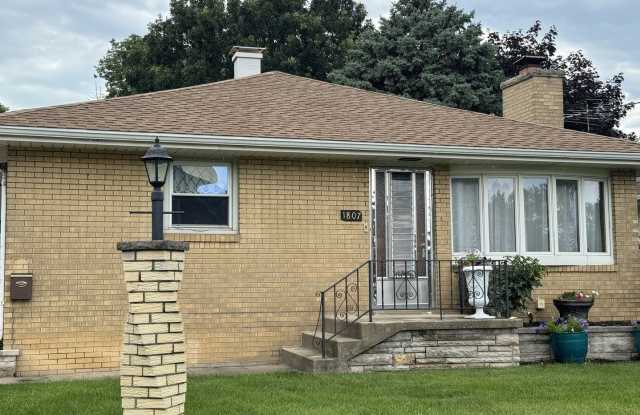 1807 Oakland Avenue photos photos