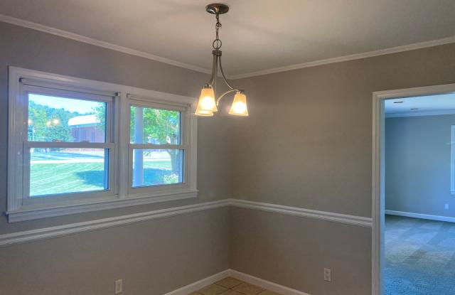 Cozy 3-Bedroom 1.5 bath ranch home Gallery 3