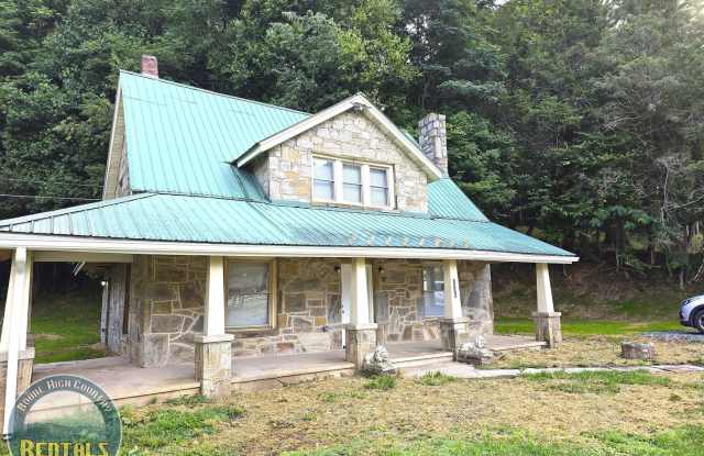 Available Now: House on AppleCart Stop! photos photos