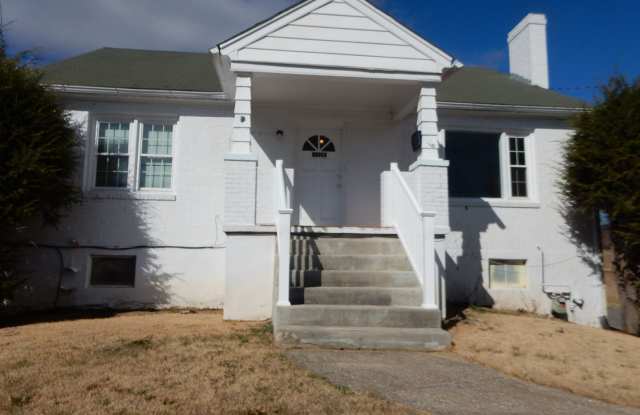 3 BR home, convenient to Downtown Vinton! photos photos