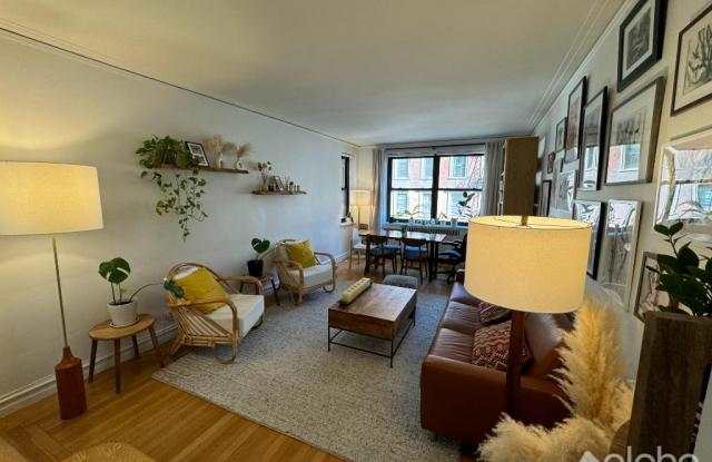 222 East 35th Street Gallery 3