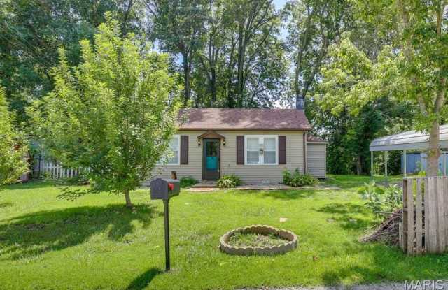 8182 Riverview Drive Gallery 1