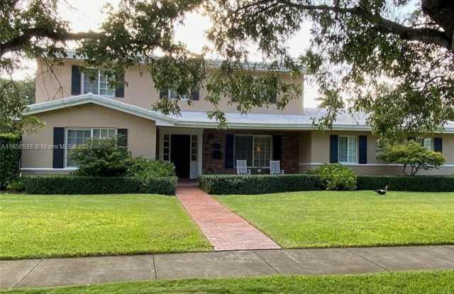 13570 SW 72nd Ave - 13570 Southwest 72nd Avenue, Pinecrest, FL 33156