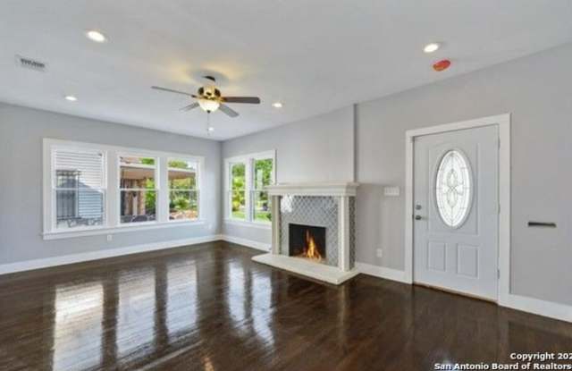 1934 W Summit Ave Gallery 4