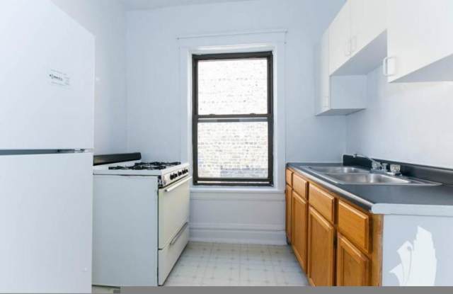 2518 North Kedzie Avenue Gallery 2