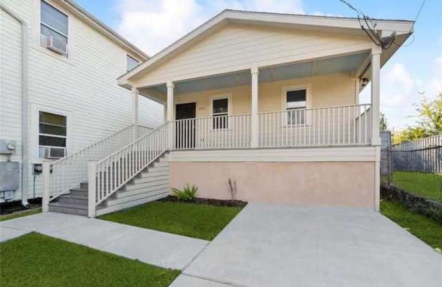 2520 South Galvez Street photos photos