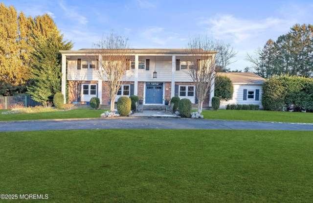 25 Surrey Lane - 25 Surrey Lane, Wanamassa, NJ 07712 25 Surrey Lane - 25 Surrey Lane, Wanamassa, NJ 07712