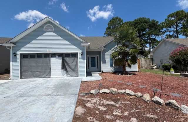 Charming 1-bedroom, 1-bath apartment in Wilmington, NC offering convenient living with utilities included. photos photos