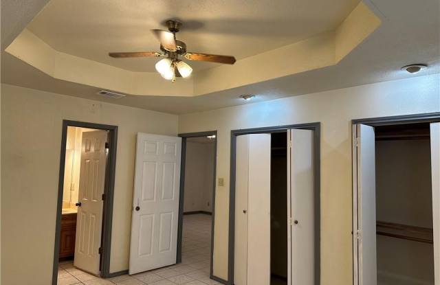 4705 NE Savannah Drive NE photos photos