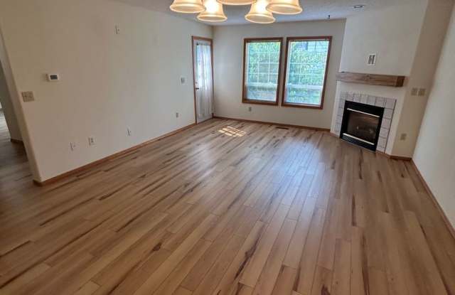 Nice 3 Bedroom, 2 Bath Townhome in McMinnville Gallery 4