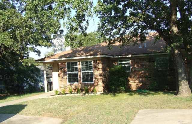 11 Foster Court - 11 Foster Court, Mansfield, TX 76063