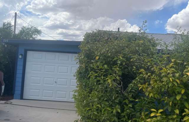 Charming 4 Bedroom 2 Bathroom home in the middle of Benson AZ. Gallery 4