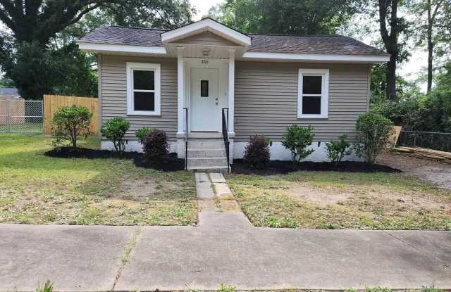 Newly Renovated 3 Bedroom 2 Bath photos photos