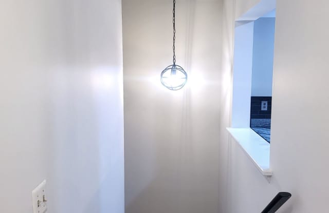 Completely Renovated 3 bedroom, 2 bath apartment in Wilmington, DE for rent, $2,149.00 Gallery 2