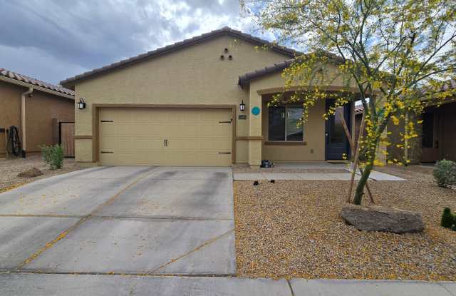 Cozy Never-Leased-Before 3 bedroom 2 bath home in Youngtown! photos photos