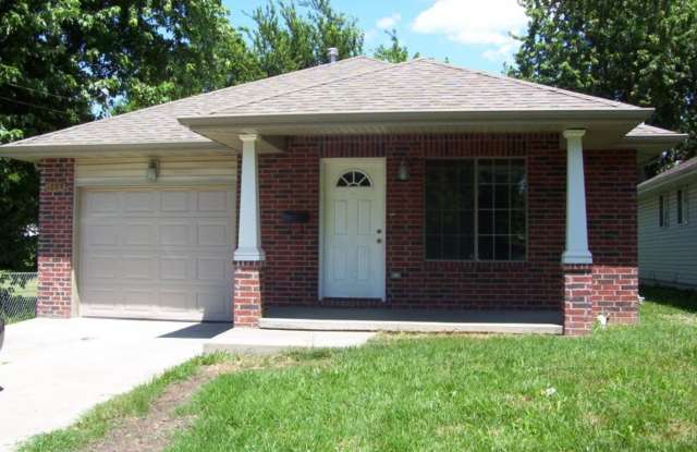 Three bedroom house in NW Springfield with income guidelines! photos photos