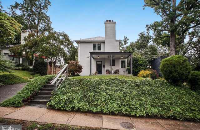 425 ARGYLE Drive Gallery 4