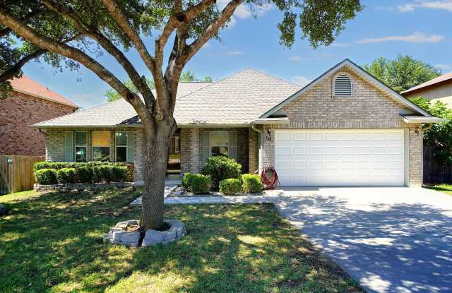 Stunning Single Story Home in Heart of Cibolo - $350 Realtor Commission - 160 Springtree Hollow, Cibolo, TX 78108