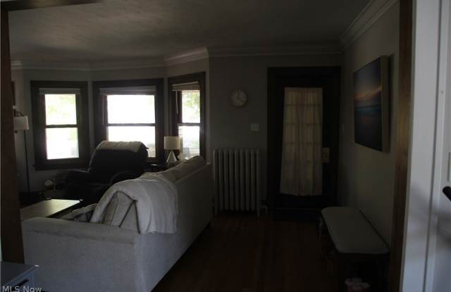 17603 Archdale Avenue Gallery 3